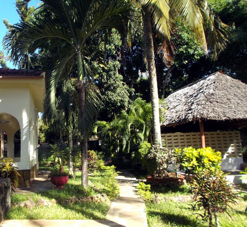 Jamboland-Diani Villa Диани Бийч Екстериор снимка